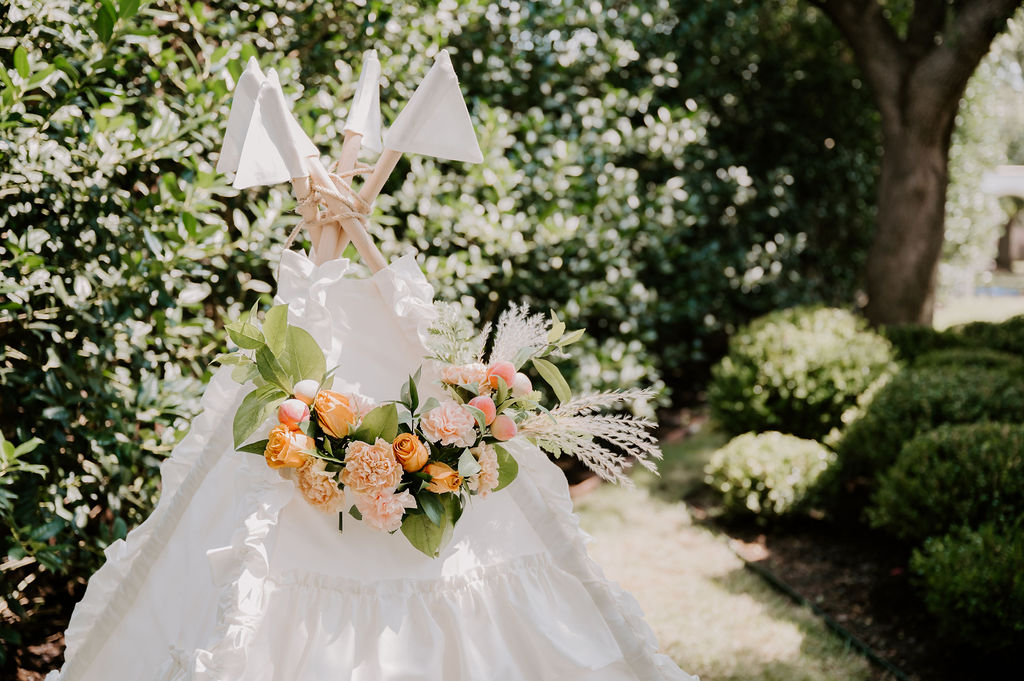 teepee floral party decoration